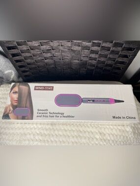Pink Ceramic Hair Straightening Brush WND-1141 - Smooth, Frizz-Free Finish
